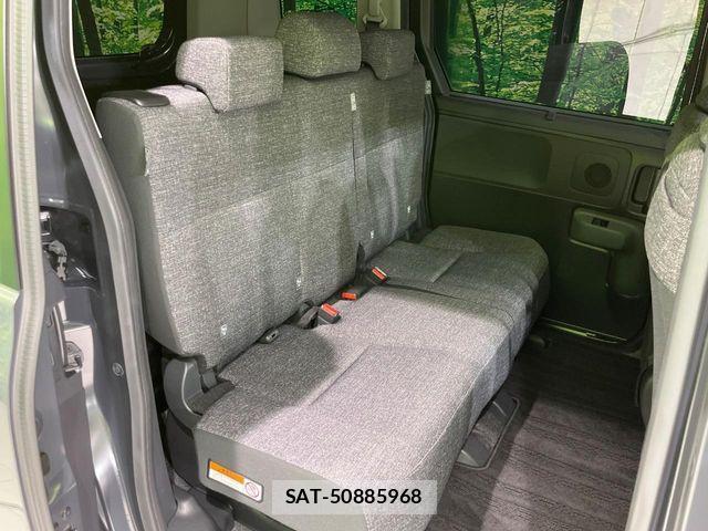 Toyota SIENTA 2024-02 8038216-8