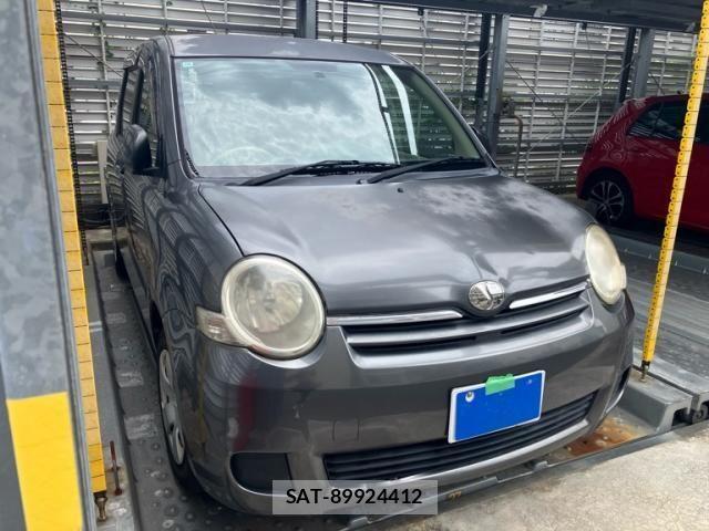 Toyota SIENTA 2006-10 8038256-1