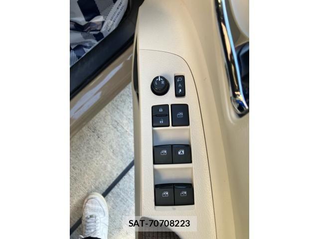Toyota SIENTA 2022-04 8038224-11