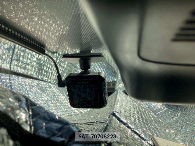 Toyota SIENTA 2022-04 8038224-22