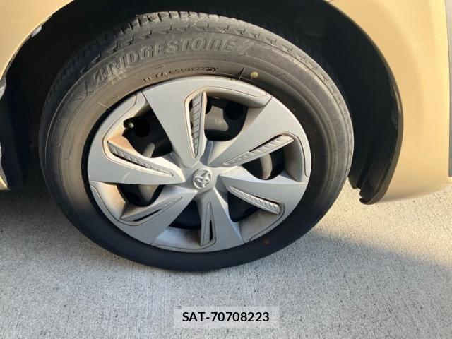 Toyota SIENTA 2022-04 8038224-8