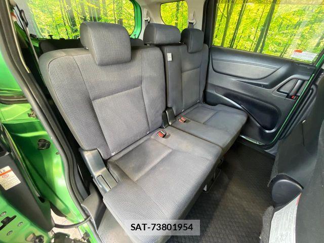 Toyota SIENTA 2015-07 8038235-8