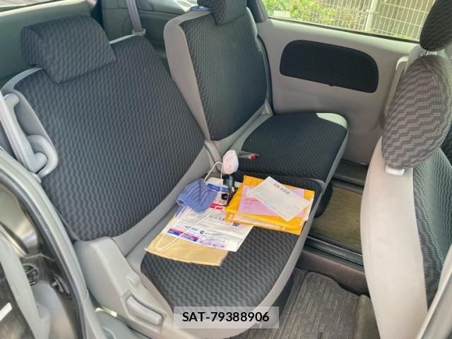 Toyota SIENTA 2008-07 8038258-11
