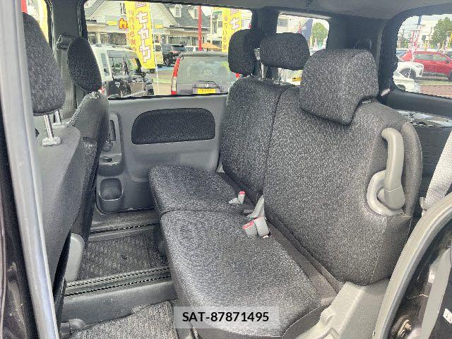 Toyota SIENTA 2013-01 8038242-18