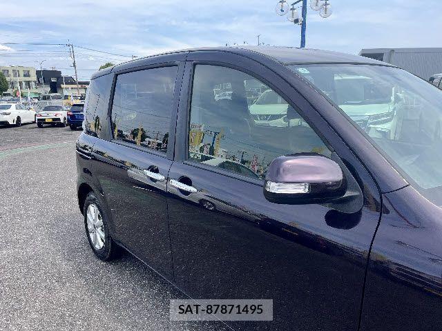 Toyota SIENTA 2013-01 8038242-24