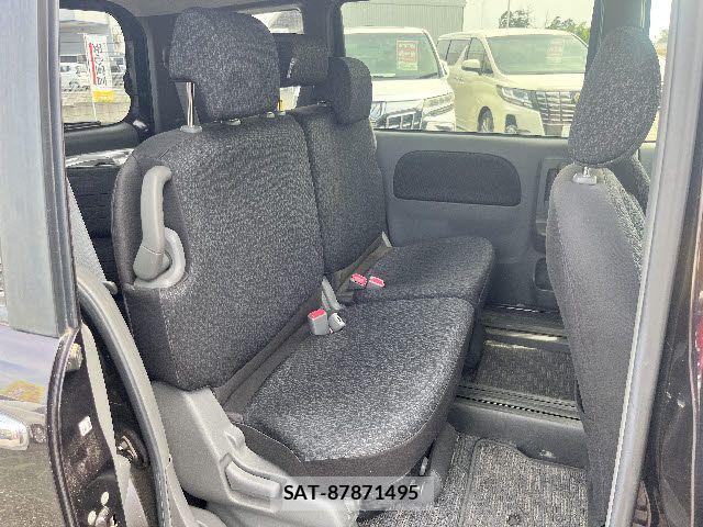 Toyota SIENTA 2013-01 8038242-3