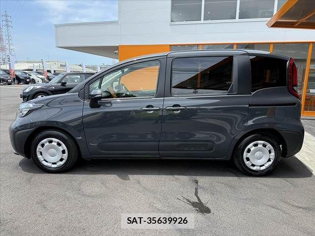 Toyota SIENTA 2025-04 8038217-11