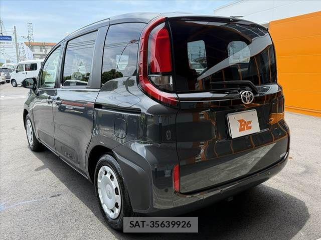 Toyota SIENTA 2025-04 8038217-12