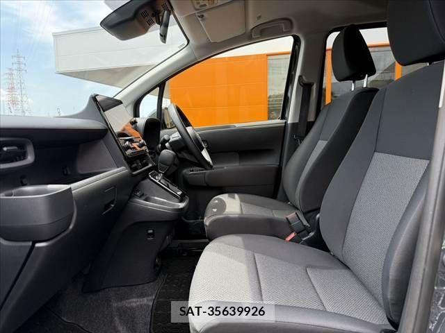 Toyota SIENTA 2025-04 8038217-16
