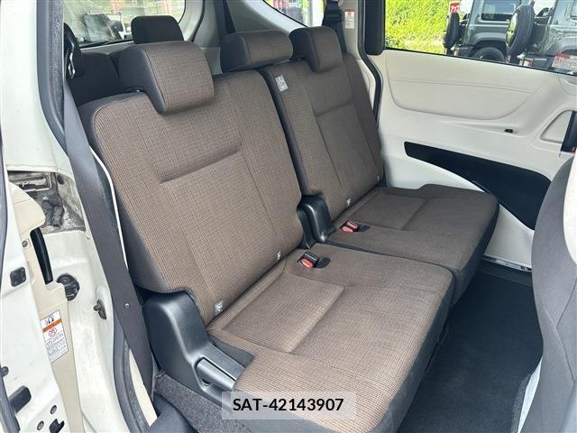 Toyota SIENTA 2016-12 8038233-14