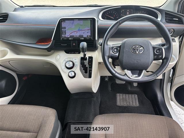 Toyota SIENTA 2016-12 8038233-5