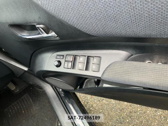 Toyota SIENTA 2017-02 8038239-10