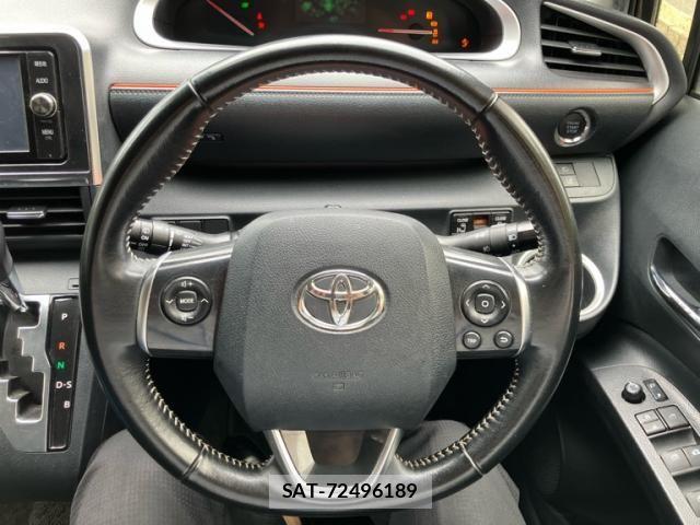 Toyota SIENTA 2017-02 8038239-12
