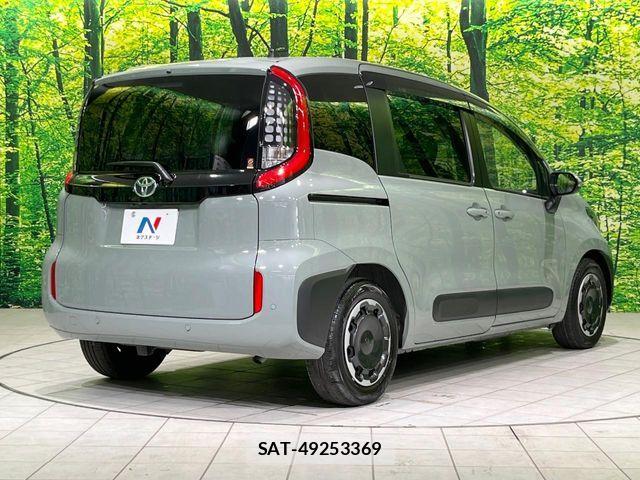 Toyota SIENTA 2024-03 8038212-17