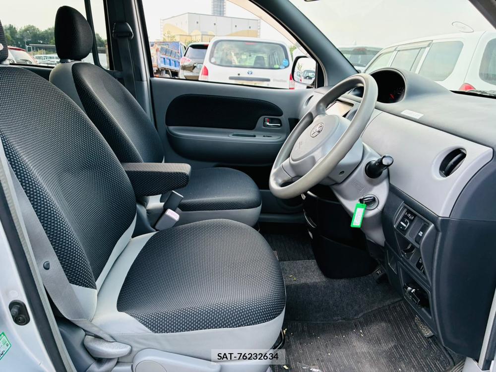 Toyota SIENTA 2005-10 7972172-9
