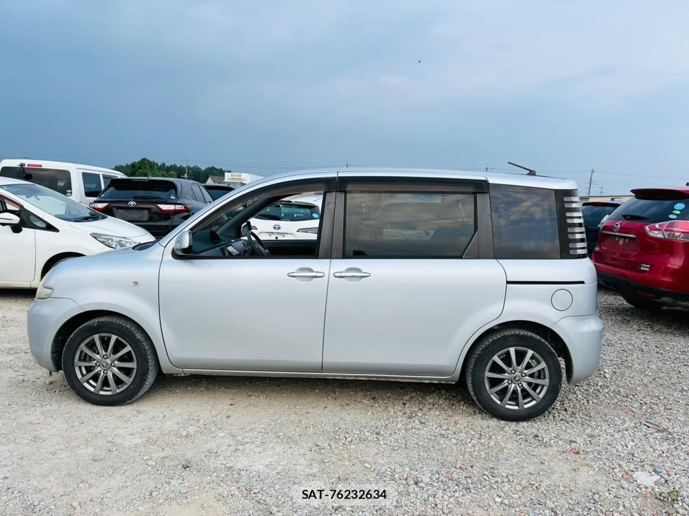 Toyota SIENTA 2005-10 7972172-1