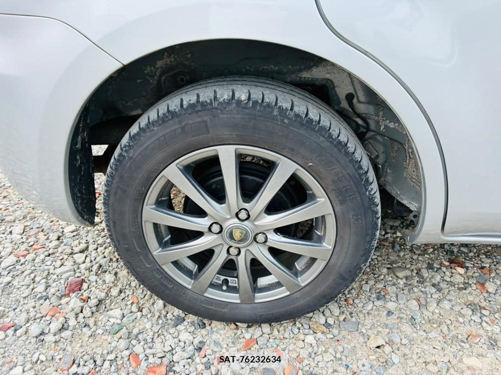 Toyota SIENTA 2005-10 7972172-25