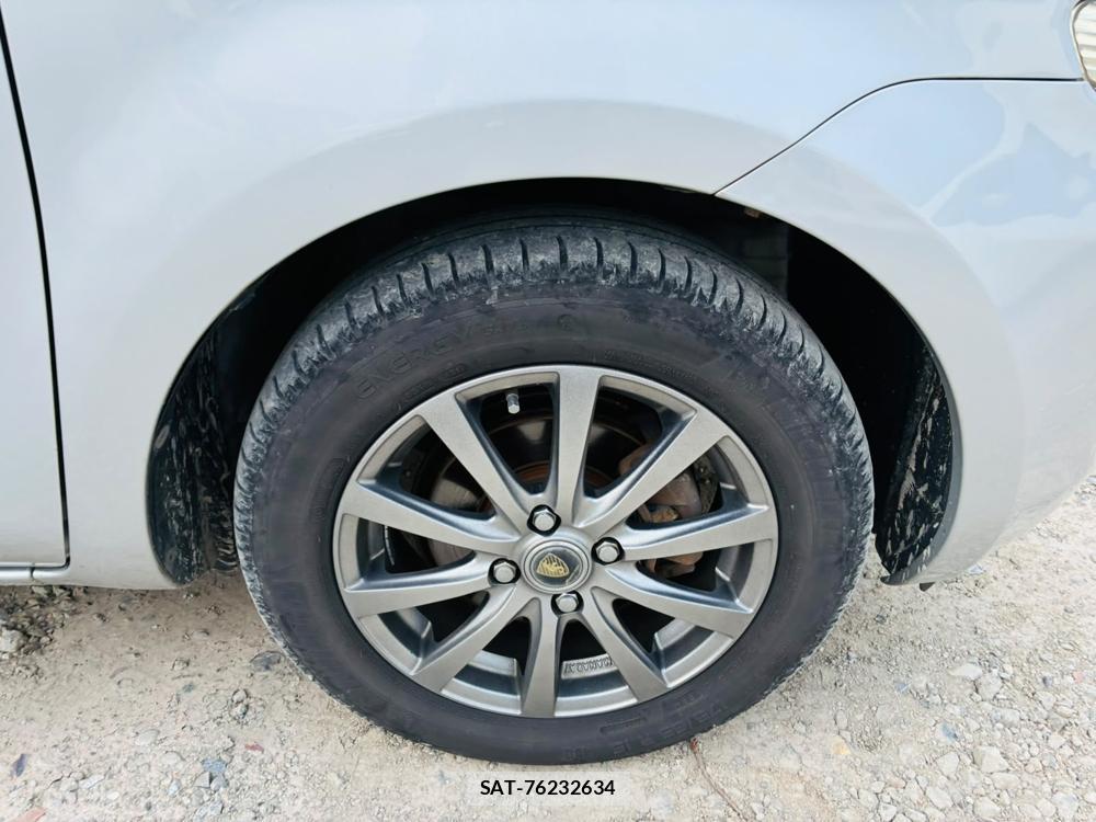Toyota SIENTA 2005-10 7972172-26