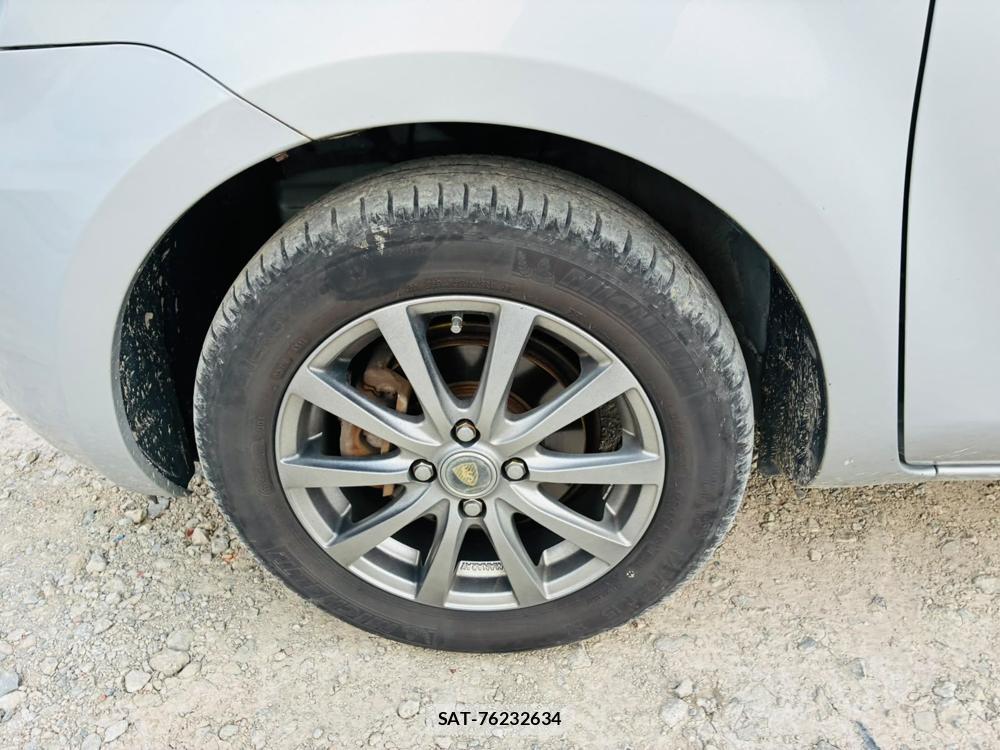 Toyota SIENTA 2005-10 7972172-27