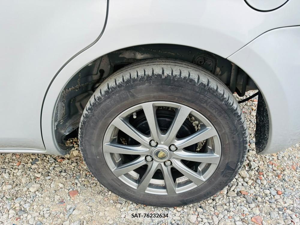 Toyota SIENTA 2005-10 7972172-28