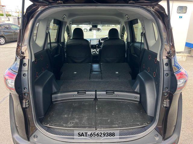 Toyota SIENTA 2018-10 8075561-10