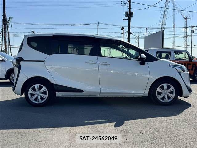 Toyota SIENTA 2020-06 8075562-11