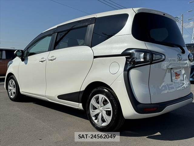 Toyota SIENTA 2020-06 8075562-12