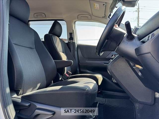 Toyota SIENTA 2020-06 8075562-15