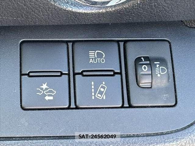 Toyota SIENTA 2020-06 8075562-23