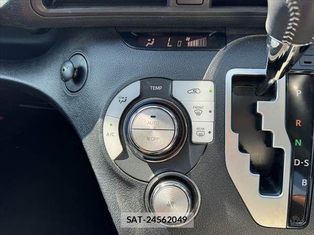 Toyota SIENTA 2020-06 8075562-3