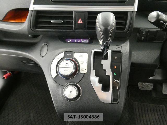 Toyota SIENTA 2016-04 8075566-23
