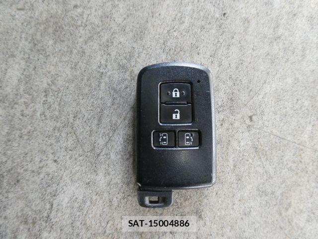Toyota SIENTA 2016-04 8075566-29