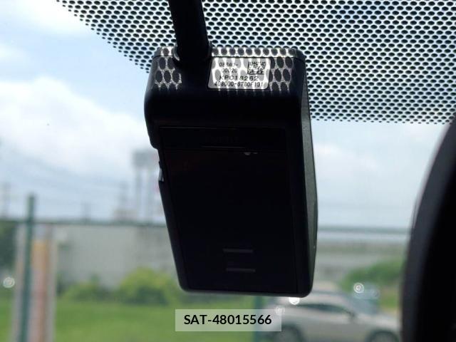 Toyota SIENTA 2016-09 8075563-18