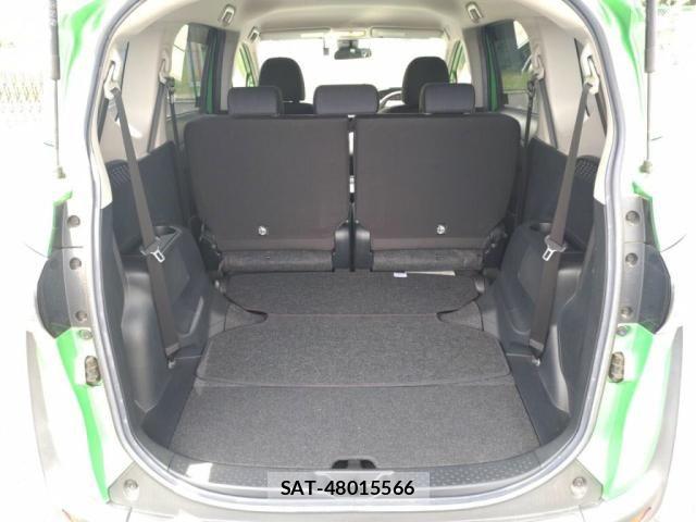 Toyota SIENTA 2016-09 8075563-26