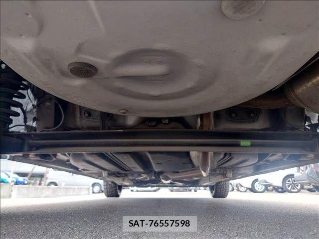 Toyota SIENTA 2008-09 8075565-9