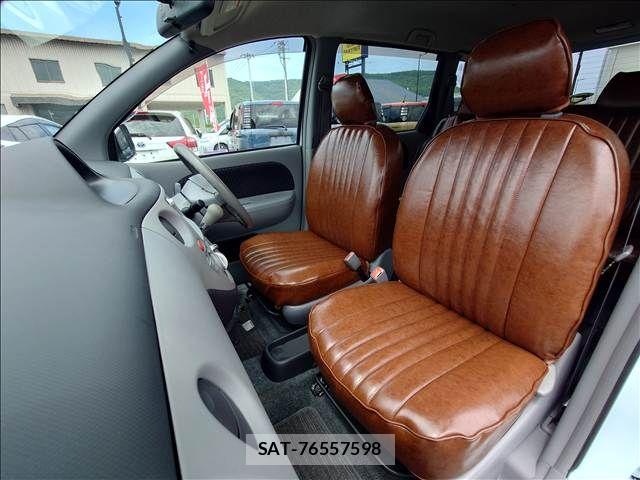 Toyota SIENTA 2008-09 8075565-17
