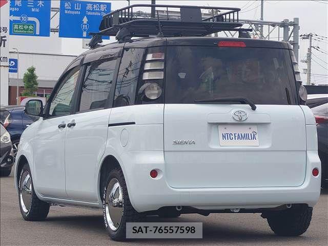 Toyota SIENTA 2008-09 8075565-5