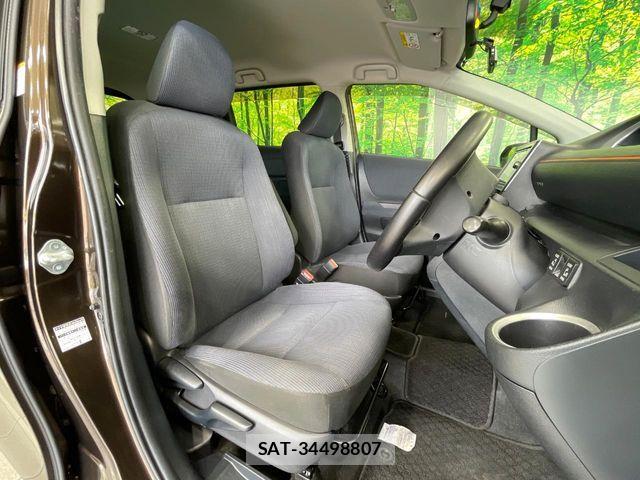Toyota SIENTA 2017-01 8075567-6