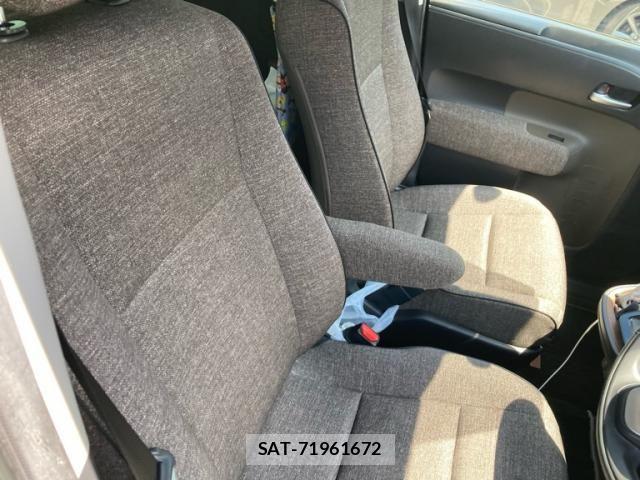 Toyota SIENTA 2022-10 8075557-11