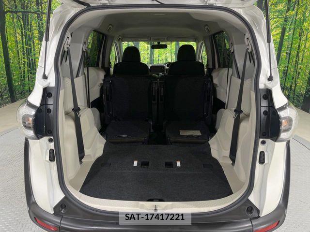 Toyota SIENTA 2017-05 8101875-10