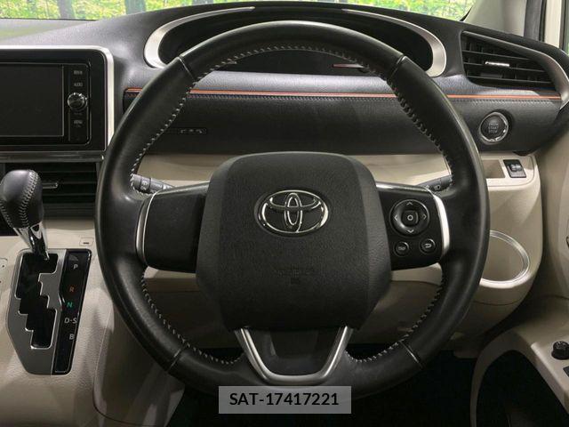 Toyota SIENTA 2017-05 8101875-11