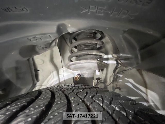 Toyota SIENTA 2017-05 8101875-19
