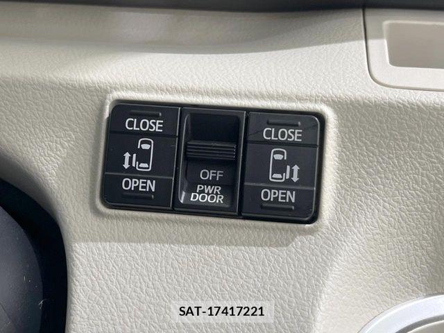 Toyota SIENTA 2017-05 8101875-3