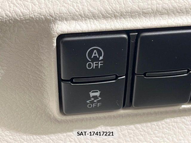 Toyota SIENTA 2017-05 8101875-6
