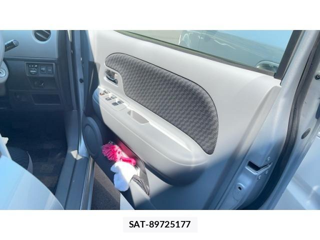 Toyota SIENTA 2007-08 8101885-12