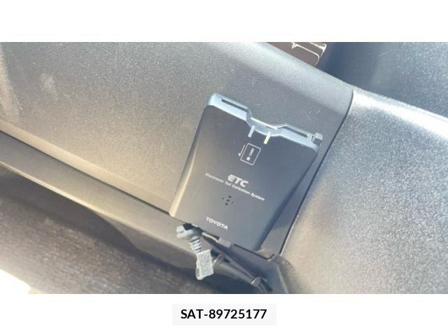 Toyota SIENTA 2007-08 8101885-21