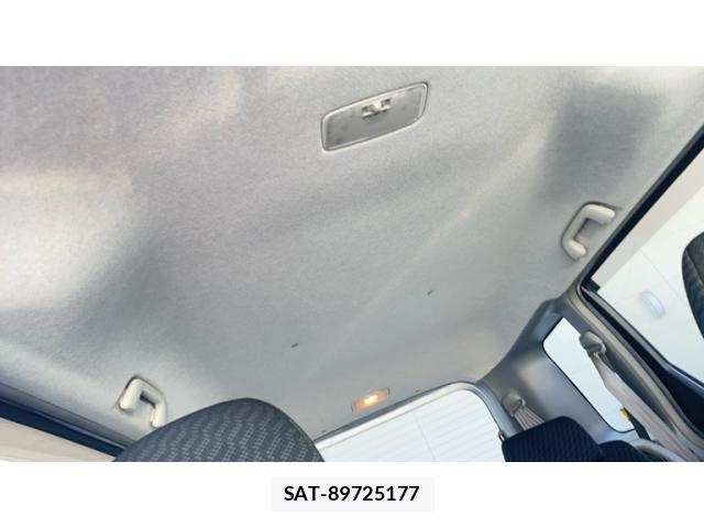 Toyota SIENTA 2007-08 8101885-23