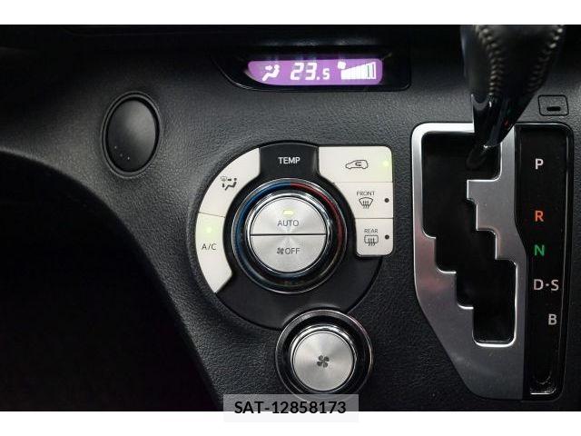 Toyota SIENTA 2016-03 8101880-20