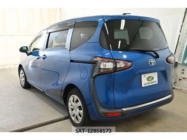 Toyota SIENTA 2016-03 8101880-2