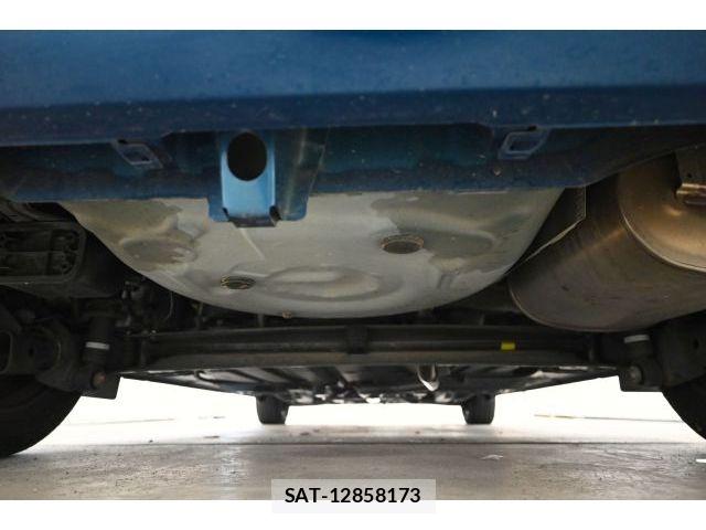 Toyota SIENTA 2016-03 8101880-8